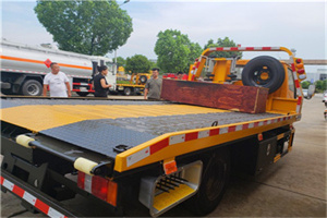 莲湖附近拖车电话号码服务